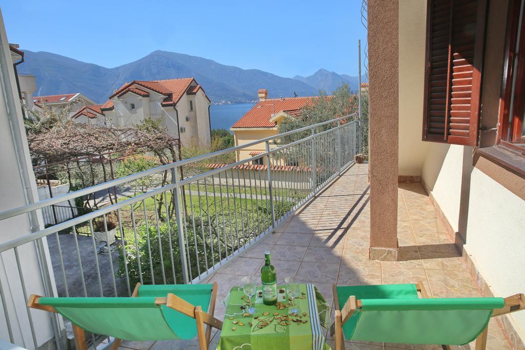Alex Guesthouse Котор Екстериор снимка