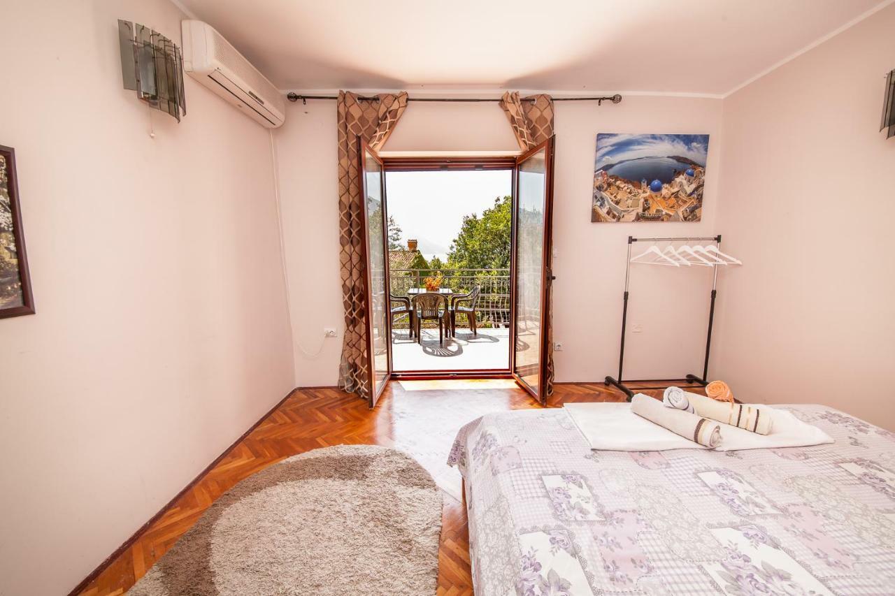 Alex Guesthouse Котор Екстериор снимка