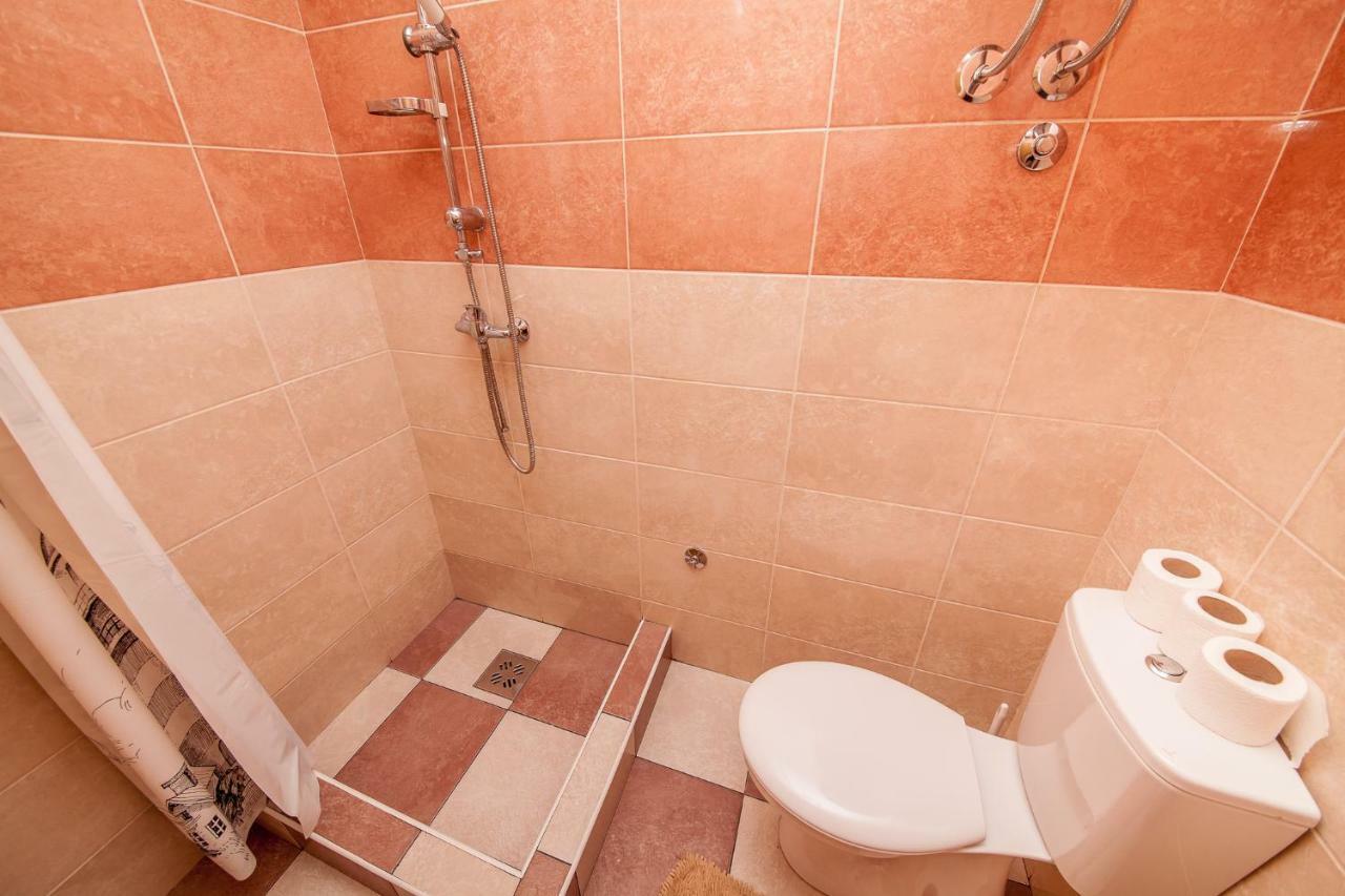 Alex Guesthouse Котор Екстериор снимка